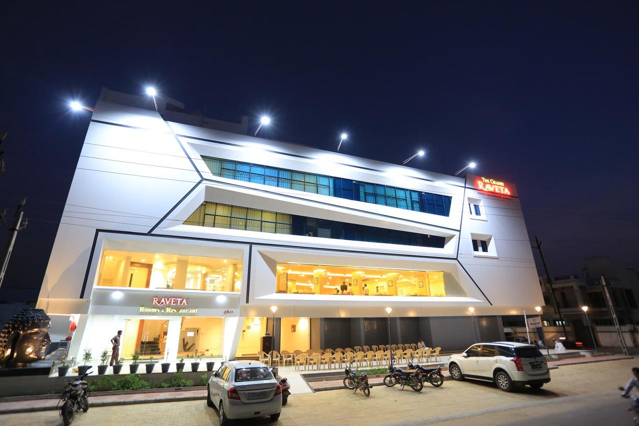 Hotel The Grand Raveta Pātan Esterno foto